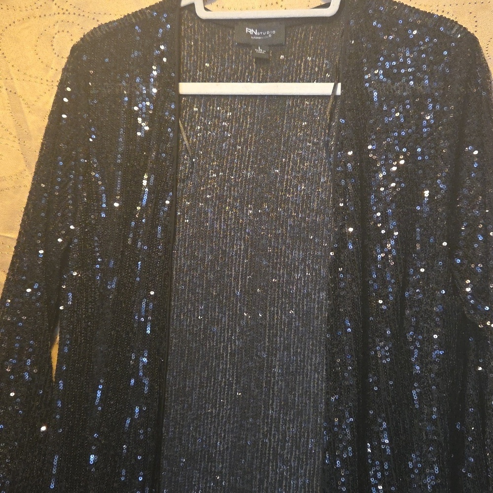 RONNI NICOLE Studio Black Sequin Cape( NEW No Tag) Sz L. - Picture 3 of 8
